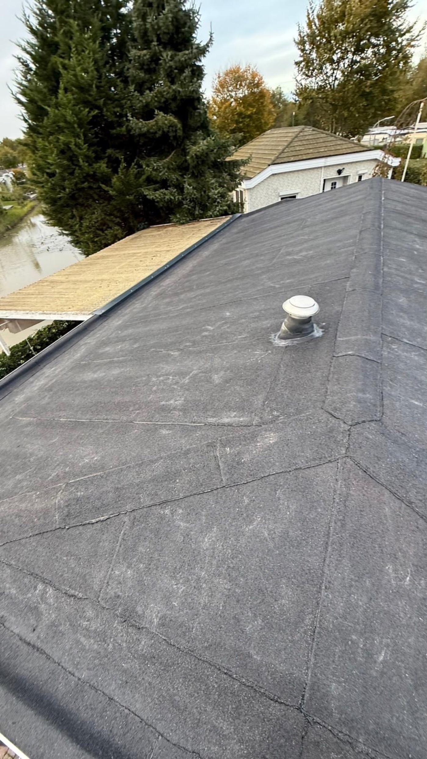 Bitumen dak met ventilatie-element aangelegd in Maarssen